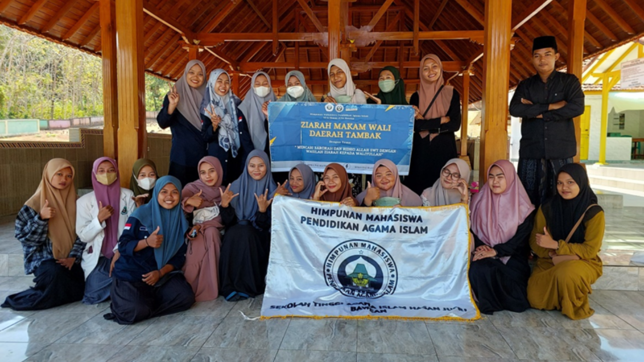 Ziarah Wali Bawean di Wilayah Kecamatan Tambak – HIMA PAI STAIHA BAWEAN